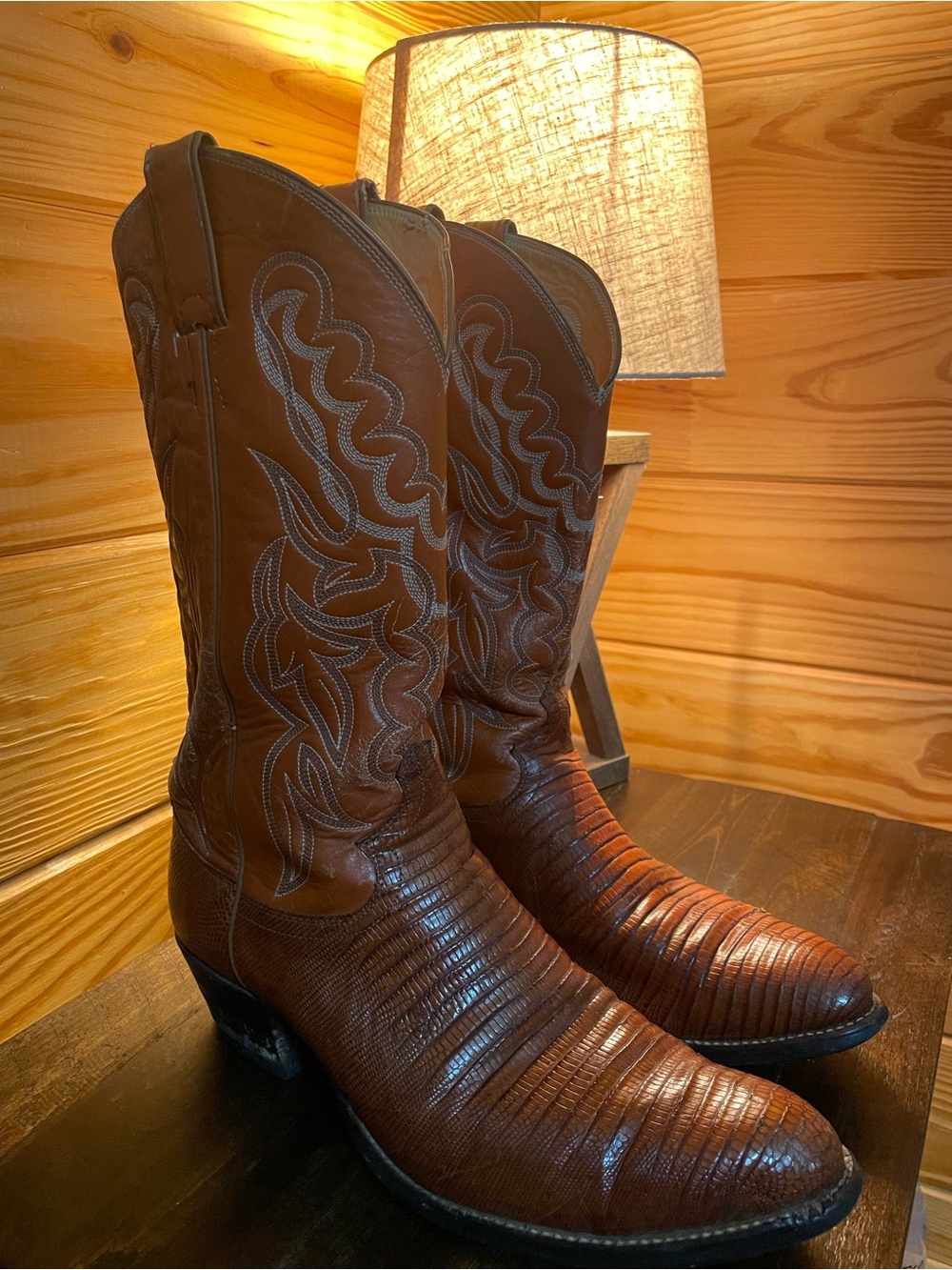 Men’s Justin Lizard’s / Size 10D / Beautiful Burnt Orange / Western Cowboy Boots - Picture 2 of 6